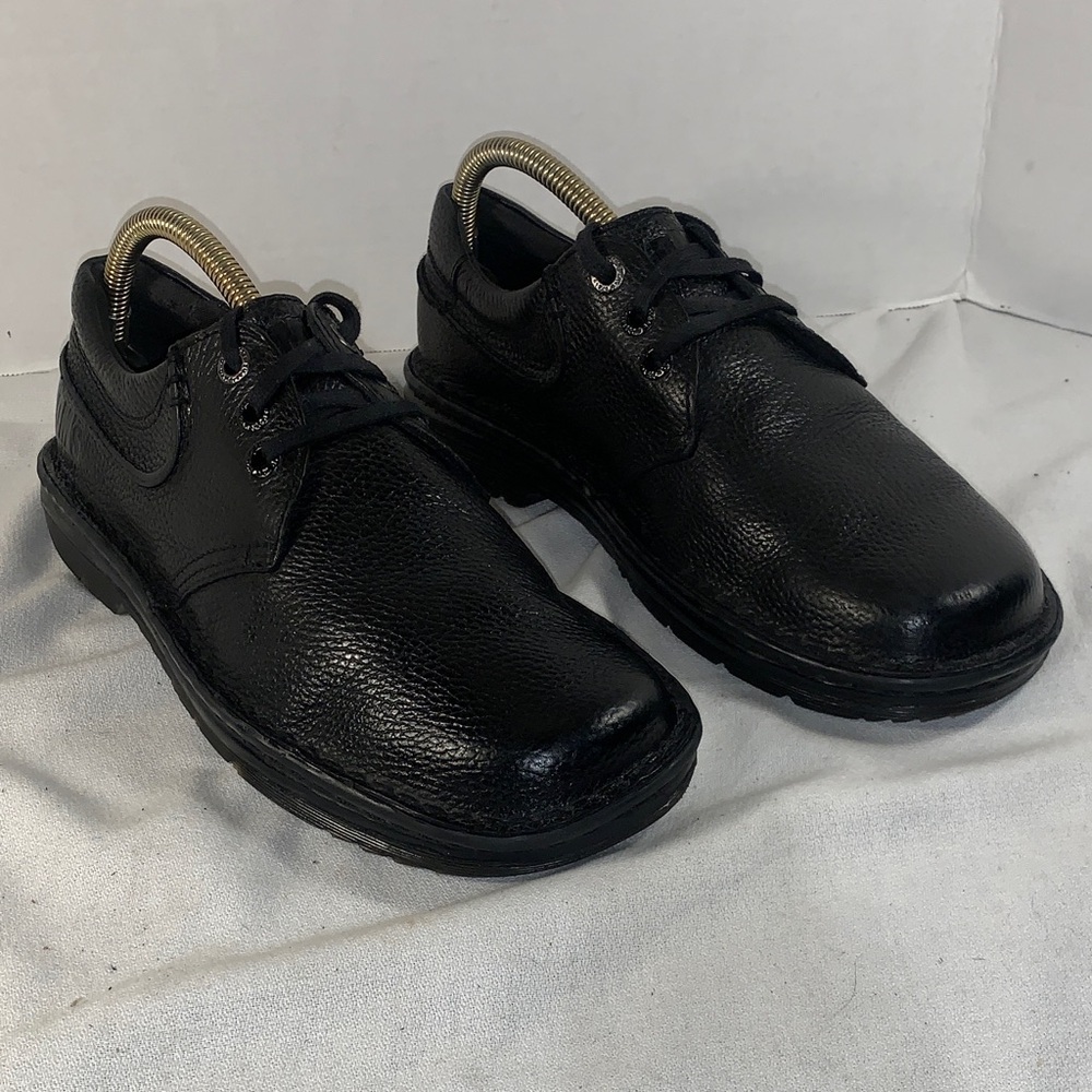 Dr. Martens Mens Hampshire Black Leather Casual Lace-Up Shoes